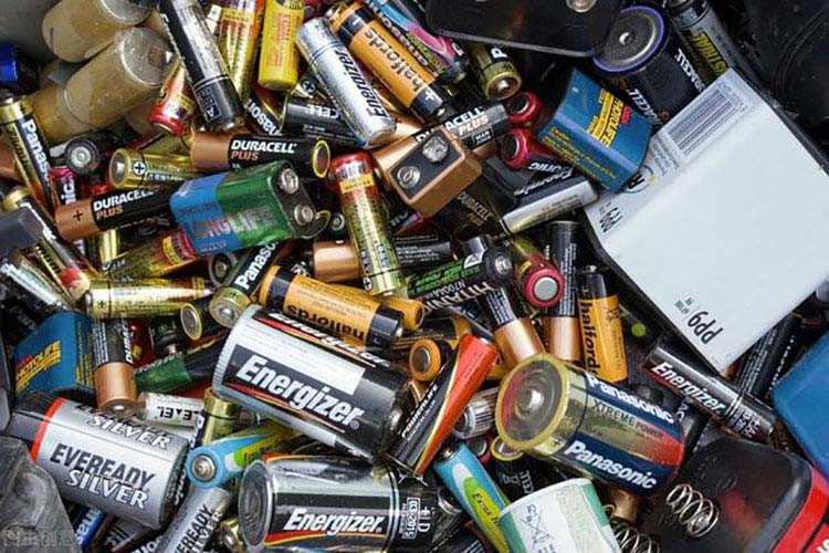 锂电池破碎处理回收设备完成废旧锂电池无害化处理